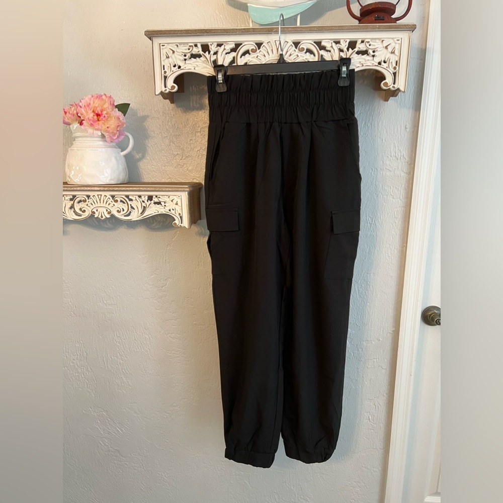 New In high waisted jogger.